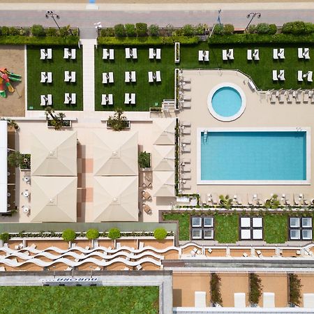 Hotel Aurora Lido di Jesolo Esterno foto