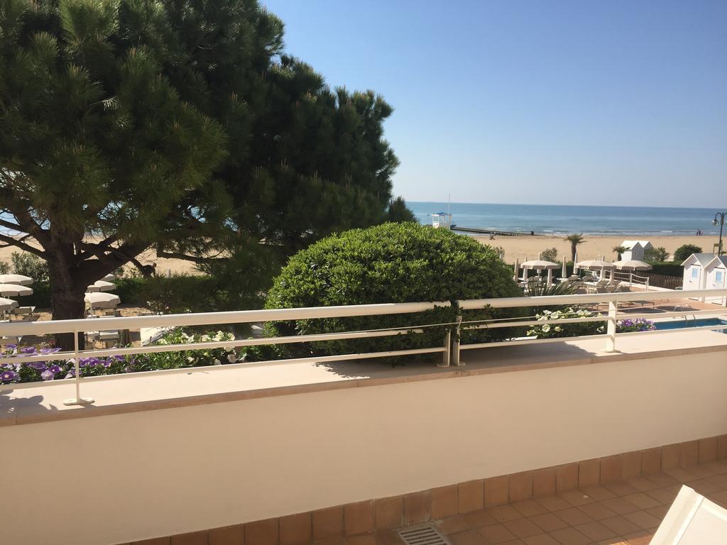 Hotel Aurora Lido di Jesolo Esterno foto