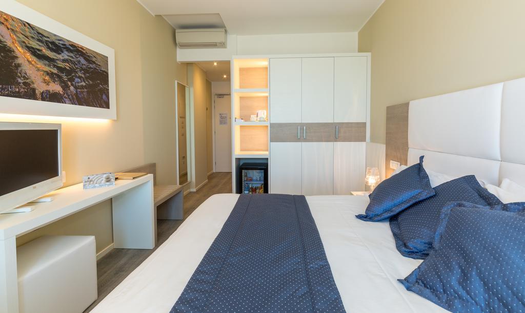 Hotel Aurora Lido di Jesolo Esterno foto